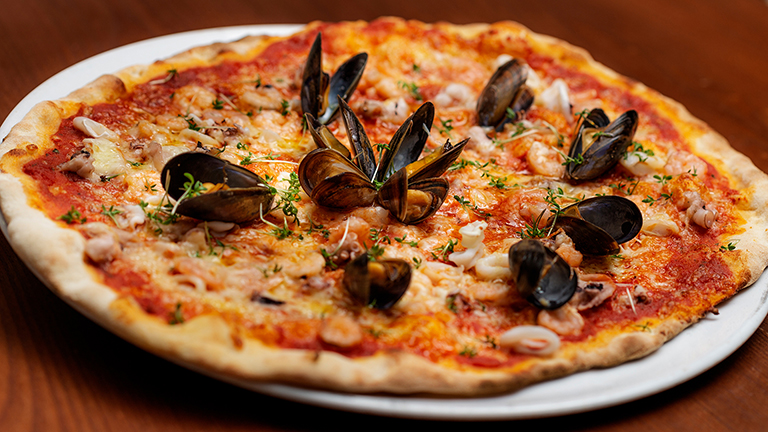 Herstellungsprozess, durchgängig, Qualitätsmanagement, gewährleistet, Kontrollmechanismen, kalibriert, Eingabesystem, Ausgabesystem, Digitalproof, wichtig, technisch, Hilfsmittel, garantieren, Termindruck, gleichbleibend, hohes, Niveau, Druckerzeugnis, Kreativität, Erfahrung, Präzision, Umsetzungsphase, Beherrschung, professionell, Genauigkeit, Detail, erfolgreich, Umsetzung, aktiv, Kundenkontakt, gegenseitig, Informationsaustausch, ermöglichen, reibunglos, Ablauf, helfen, Fehler, vermeiden, Kontrollmedium, anspruchsvoll, Produktion, Kreativphase, Kontrollmittel, Abstimmung, Agentur, Auftraggeber, Einsatz, farbverbindlich, rechtsverbindlich, Medienstandard, ISO-Norm 12647-2, Leistung, Überblick, Bildretusche, High-End-Scan, entscheidend, optimal, Druckprozess, zuverlässig, individuell, Arbeitsschritt, notwendig, Produktionsprozess, perfektionieren, Datenaufbereitung, überzeugen, Druckvorstufenberatung, Verpackungslösung, minimieren, optimieren, höchste, wirtschaftlich, gesetzeskonform, Onboarding, Einarbeitung